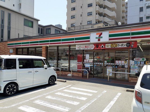 近くのコンビニまで350m（徒歩5分）