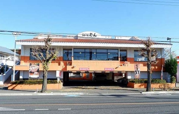 近くのステーキのどん星の宮店まで550m（徒歩7分）