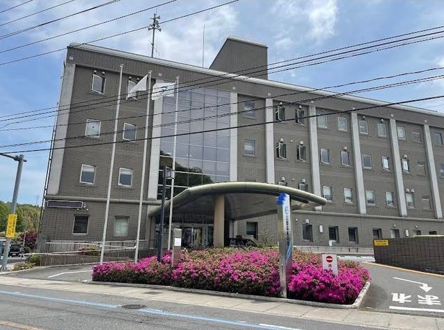 近くの江田島市役所まで1,300m(徒歩17分)