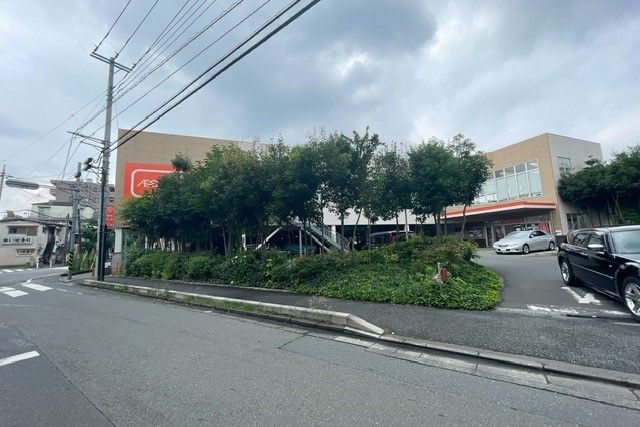 近くのザ・ビッグ東橋本店まで450m（徒歩6分）