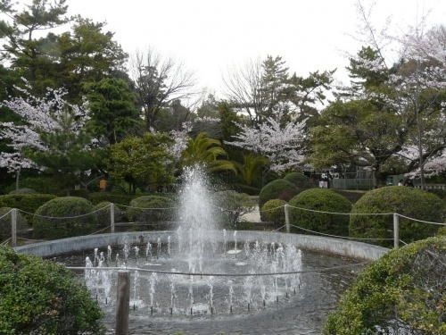 近くの雁宿公園まで493m（徒歩7分）