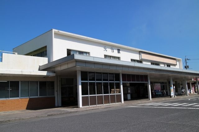 近くの大竹駅まで850m（徒歩11分）