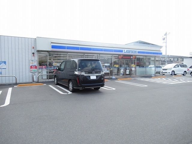 近くのローソン防府新田西店まで750m(徒歩10分)
