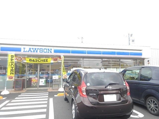 近くのローソン栃木平柳二丁目店まで400m（徒歩5分）