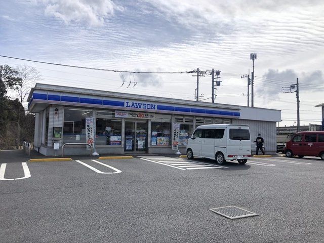 近くのコンビニまで900m（徒歩12分）