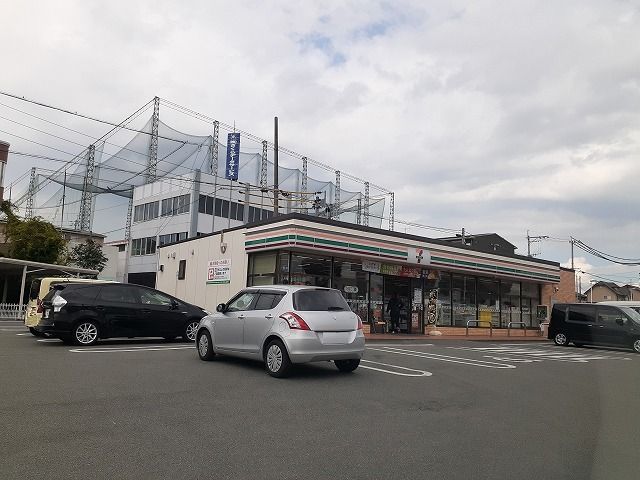 近くのセブンイレブン熊本インター店まで750m（徒歩10分）