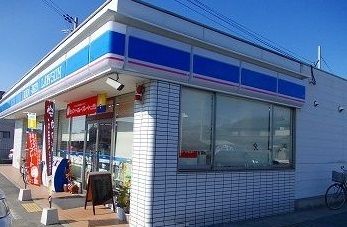 近くのコンビニまで160m（徒歩2分）