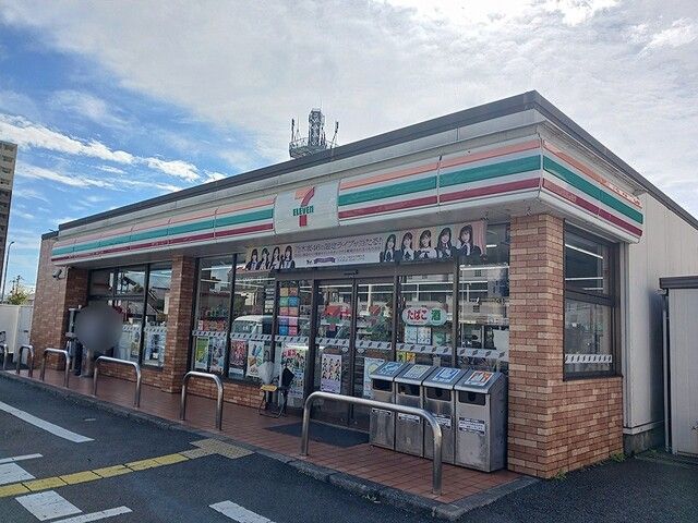 近くのセブンイレブン近江八幡桜宮町店まで538m(徒歩7分)