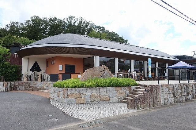 近くの恵那川上屋まで1,600m（徒歩20分）