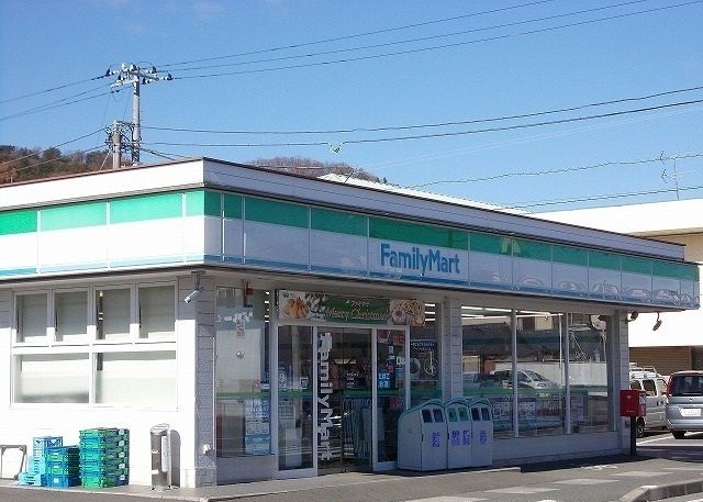 近くのファミリーマート 三島柳郷地店まで800m(徒歩10分)