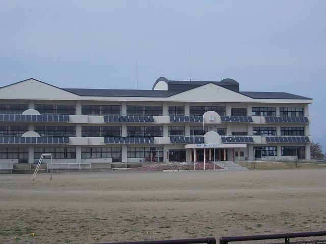 近くの会津坂下町立坂下南小学校まで300m（徒歩4分）