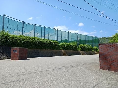 近くの大麻中学校まで3,000m（徒歩38分）
