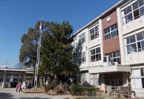 近くの来迎寺小学校まで1,500m（徒歩19分）