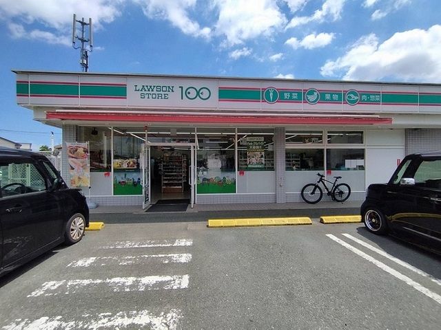 近くのコンビニまで100m（徒歩2分）