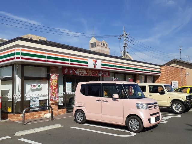 近くのセブンイレブン長嶺小前店まで150m（徒歩2分）