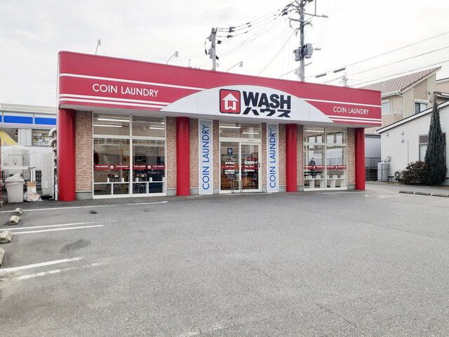 近くのWASHハウス福岡西警察署前店まで140m(徒歩2分)