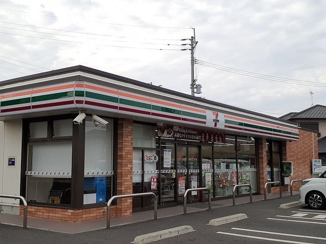 近くのセブンイレブン良町2丁目店まで400m(徒歩5分)