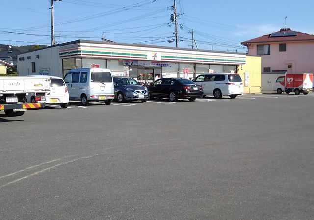 近くのセブンイレブン大村坂口店まで450m（徒歩6分）