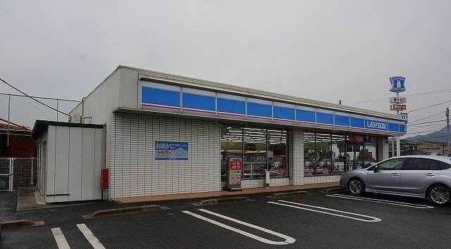 近くのコンビニまで1,400m（徒歩18分）