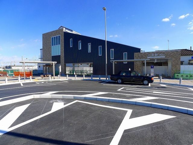 近くの川俣駅まで800m（徒歩10分）