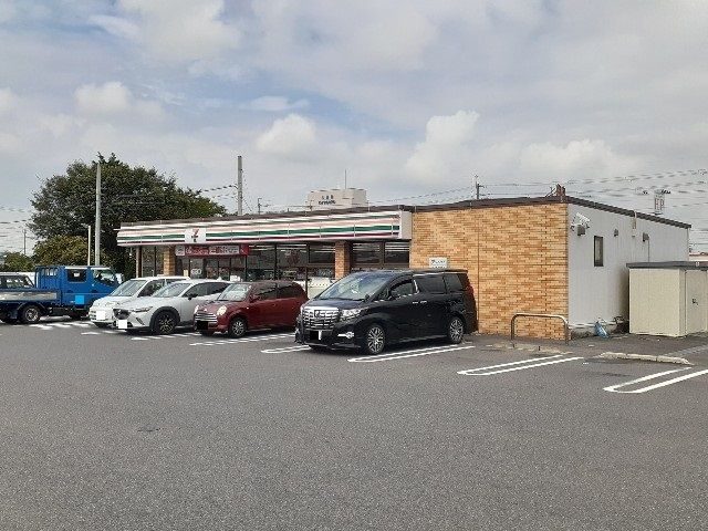 近くのセブンイレブン八日市インター様まで750m（徒歩10分）