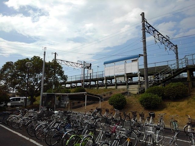 近くの駅まで100m（徒歩2分）