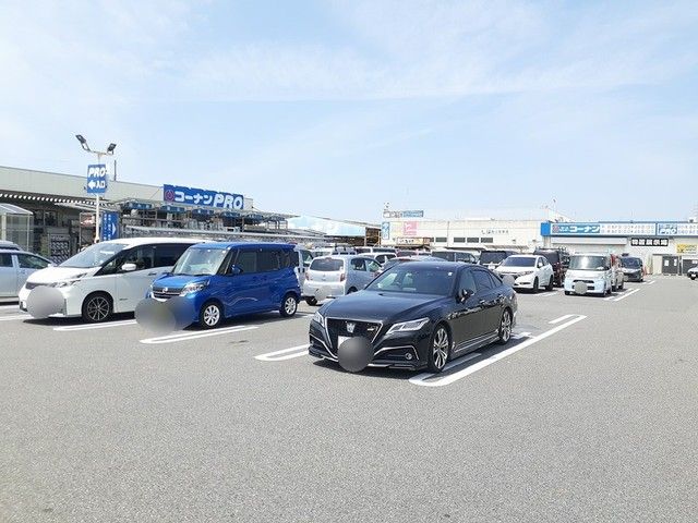 近くのコーナン池上町店まで750m（徒歩10分）