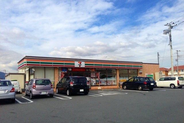 近くのセブン-イレブン 御殿場駒門店まで1,600m（徒歩20分）