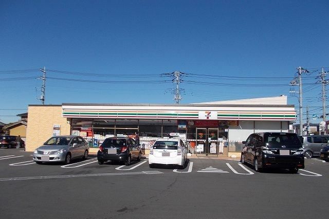 近くのセブンイレブン三島大場駅前店まで110m(徒歩2分)