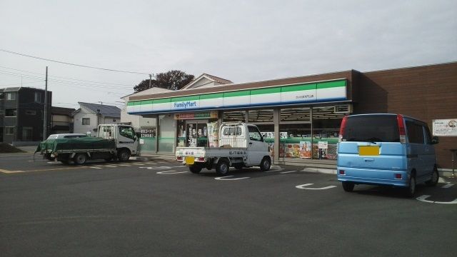 近くのコンビニまで500m（徒歩7分）
