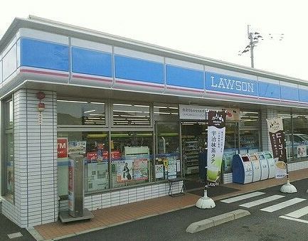 近くのコンビニまで1,300m（徒歩17分）