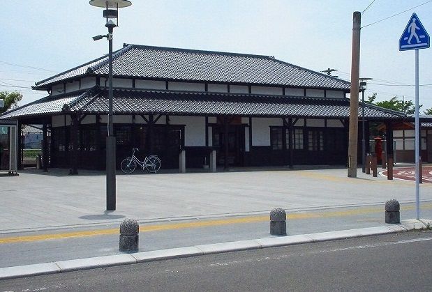 近くの小城駅まで1,840m（徒歩23分）