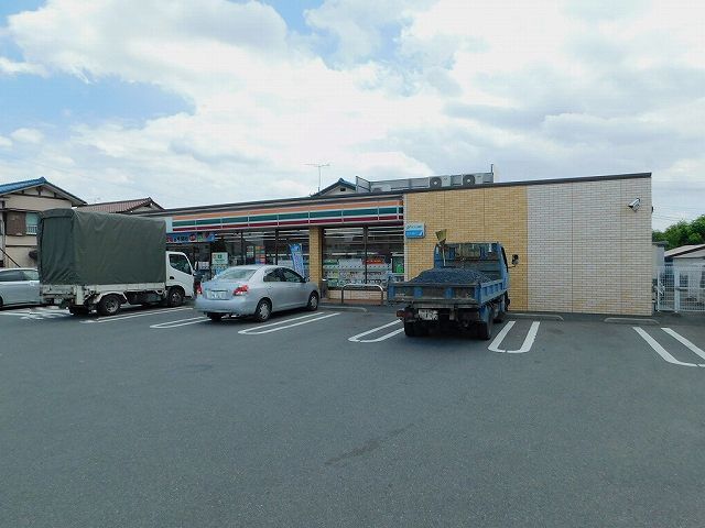 近くのセブンイレブン宇都宮西店まで350m（徒歩5分）