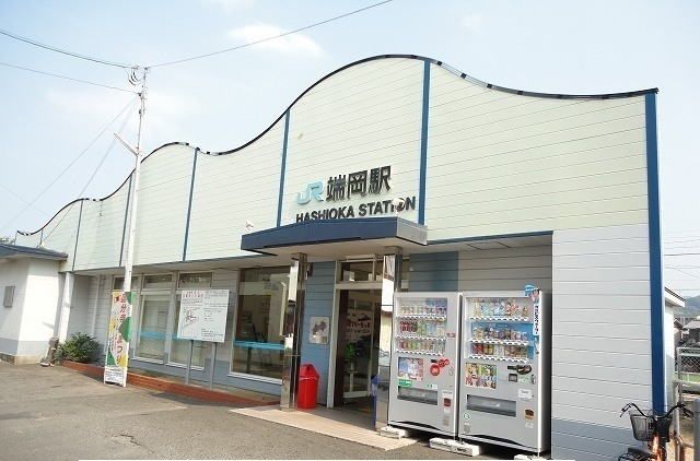 近くのJR橋岡駅さんまで1,100m(徒歩14分)