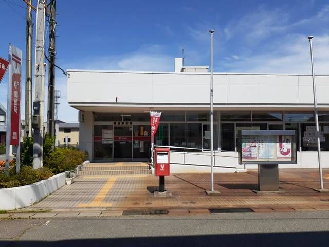 近くの藤島郵便局まで754m（徒歩10分）