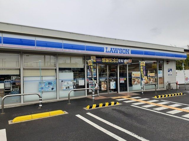 近くのコンビニまで500m（徒歩7分）