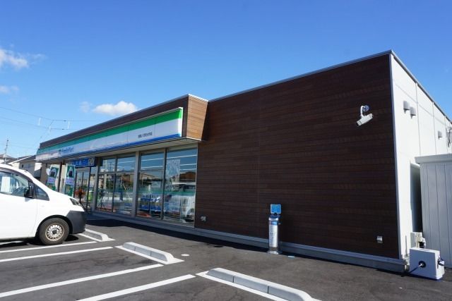 近くのコンビニまで1,200m（徒歩15分）