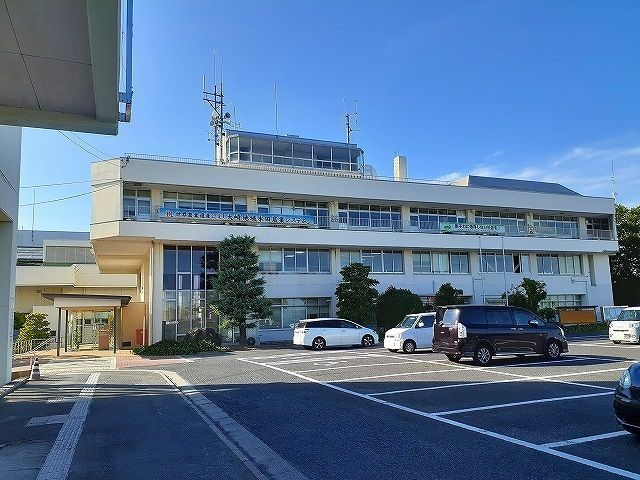 近くの美里町役場まで450m(徒歩6分)