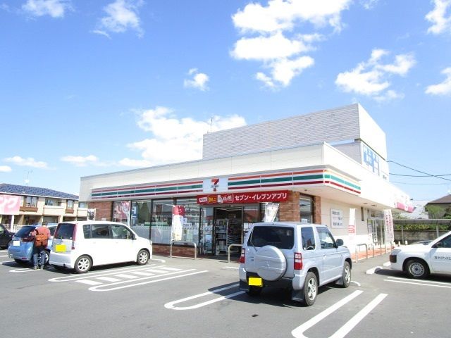 近くのセブンイレブンまで900m（徒歩12分）