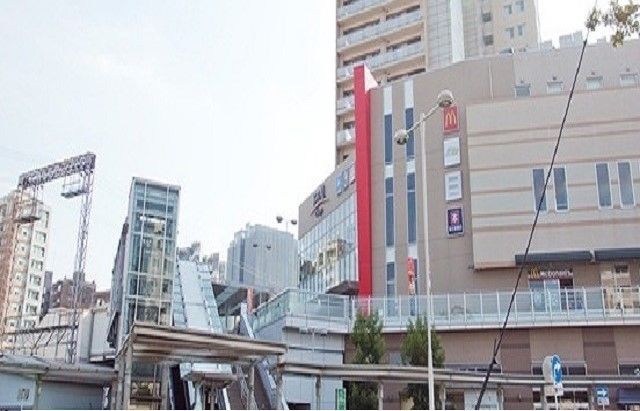 近くの駅まで600m（徒歩8分）
