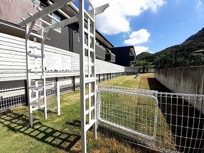 近くの施設まで40m（徒歩1分）