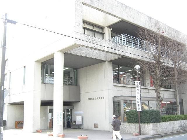 近くの石岡市立中央図書館まで1,500m(徒歩19分)