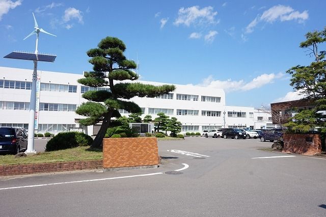 近くの東松島市役所まで2,100m(徒歩27分)