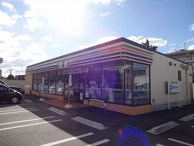 近くのセブンイレブン笹木野店様まで550m（徒歩7分）