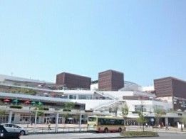 近くのテラスモール湘南まで1,720m（徒歩22分）