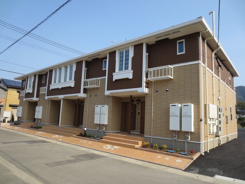 シャインズロード三代 参番館の外観画像