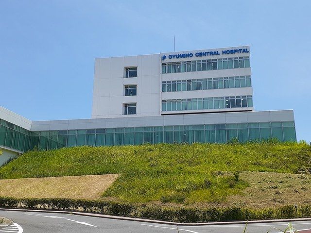 近くのおゆみ野中央病院まで842m（徒歩11分）