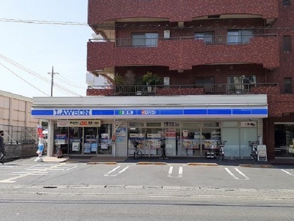 近くのコンビニまで160m（徒歩2分）