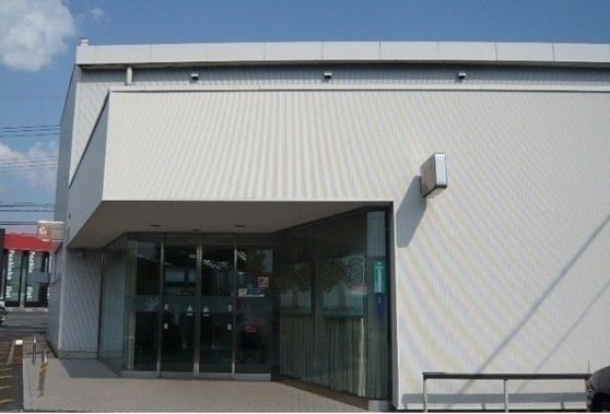 近くの山陰合同銀行津田支店まで1,800m（徒歩23分）