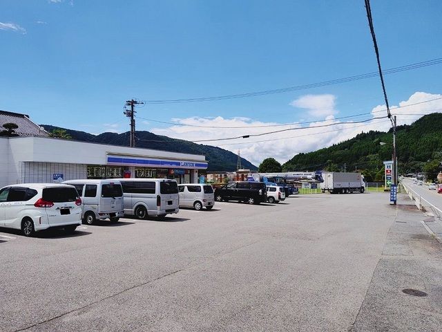 近くのローソン 玖珠山田店まで100m(徒歩2分)